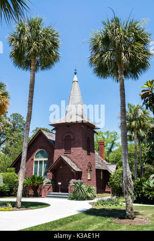 Georgia,Jekyll Island,Barrier Island,quartiere storico,Faith Chapel,1904,esterno,giardino,palme,visitatori viaggio viaggio turistico turismo lan Foto Stock