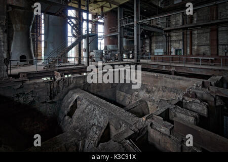 PEENEMUENDE, Germania - Luglio 18, 2017: abbandonati rocket officine di produzione. Territorio dell'esercito Centro di ricerca. Durante la II Guerra Mondiale, l'area Foto Stock