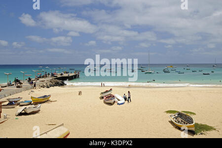 Spiaggia di Santa Maria, mare, stivali, pier, turistico, isola di Sal, isole di Capo Verde, Foto Stock