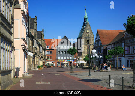 Marketplace e santa chiesa Martini a Stadthagen, Weser paese montuoso, Bassa Sassonia, Foto Stock