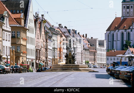 Maximilianstrasse in Augsburg Foto Stock