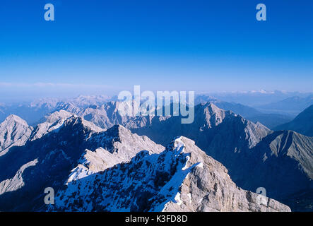 Vista del massiccio dello Zugspitze, Germania Foto Stock