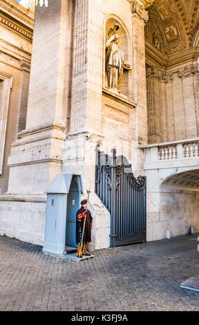 Guardia svizzera, san pietro basiilca Foto Stock