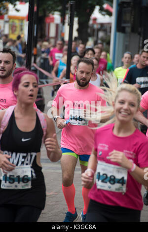 Northampton, Regno Unito. Il 3 settembre, 2017. Northampton Mezza Maratona da Northampton Guildhall di Delapre Country Park. Credito: PATRICK ANTHONISZ/Alamy Live News Foto Stock