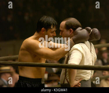 CINDERELLA MAN Russell Crowe,Paul Giamatti data: 2005 Foto Stock