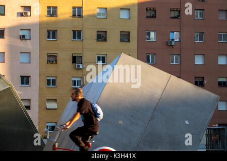 Paesaggio urbano a Poble Nou del distretto di Barcellona, in Catalogna, Spagna Foto Stock