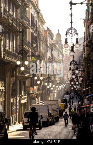 Carrer de Ferran Street nel Quartiere Gotico di Barcellona, in Catalogna, Spagna Foto Stock