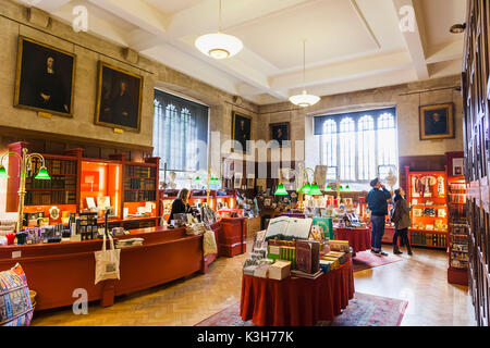 Inghilterra, Oxfordshire, Oxford, biblioteca Bodleian, negozio di Souvenir Foto Stock