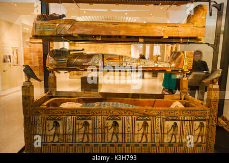 Inghilterra, Oxfordshire, Oxford, Ashmolean Museum, Display di mummie egizie Foto Stock