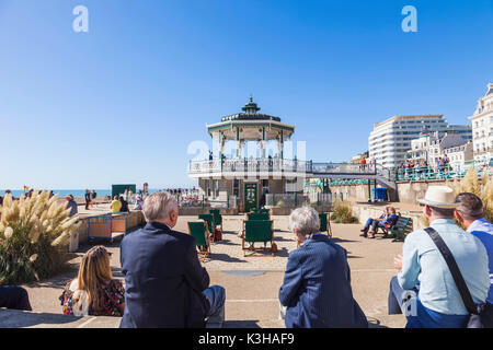 Inghilterra, East Sussex, Brighton Seafront Bandstand Foto Stock