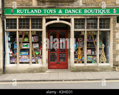 Rutland giocattoli e boutique di danza. Il vecchio tradizionale negozio di giocattoli, Oakham High Street, Rutland, England, Regno Unito Foto Stock