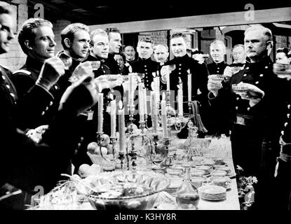 SANTA FE TRAIL da sinistra - WILLIAM LUNDIGAN , David Bruce, [attore non identificato], William Marshall, FRANK WILCOX, [attore dietro, non identificato], RONALD REAGAN,[a sinistra, di fronte, nella parte superiore della tabella], MORONI OLSEN come colonnello Robert e Lee [dietro, con baffi], Errol Flynn, [attori sulla destra] non identificato Foto Stock