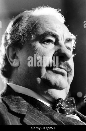 RUMPOLE OF THE BAILEY LEO MCKERN nel ruolo di Horace Rumpole DELL'episodio BAILEY: Rumpole and the Age of Miracles Tx Data: 07/12/88 LEO MCKERN nel ruolo di Horace Rumpole Foto Stock