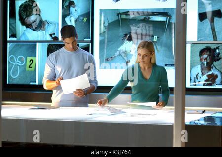 CSI MIAMI serie #3/episodio#23/Whacked Tx: 16/05/05 ADAM RODRIQUEZ come Eric Delko, EMILY PROCTOR come Calleigh Duquesne CSI MIAMI Foto Stock