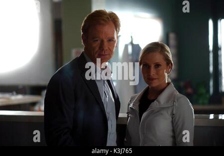 CSI MIAMI serie#3/episodio#12/Shootout Tx: 03/01/05 David Caruso come Lt. Horatio Caine, EMILY PROCTOR come Calleigh Duquesne CSI MIAMI Foto Stock