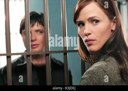 ALIAS stagione 4: Episodio 15 Pandora ISABELLA ROSSELLINI, JENNIFER GARNER ALIAS stagione 4: Episodio 15 Pandora ISABELLA ROSSELLINI, JENNIFER GARNER Foto Stock