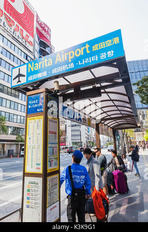 Giappone, Hoshu, Tokyo, Ginza, Fermata Autobus per l'Aeroporto di Narita Foto Stock