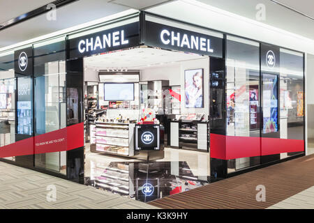 Giappone, Hoshu, Tokyo Narita aeroporto, negozi duty-free, Chanel Store Foto Stock