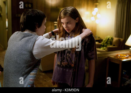 Permettetemi IN KODI SMIT-MCPHEE, CHLOE GRACE MORETZ LET ME IN [BR / US 2010] [L-R] KODI SMIT-MCPHEE, CHLOE GRACE MORETZ data: 2010 Foto Stock