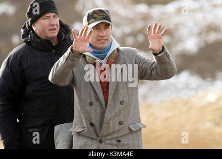 10.000 BC [US / ZA 2008] [L-R] Camera operatore PETER TAYLOR, Direttore Roland Emmerich data: 2008 Foto Stock