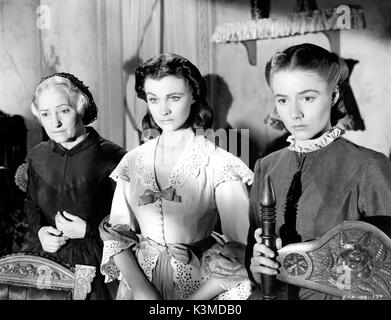 Via col vento [US 1939] [L-R] LEONA ROBERTS, Vivien Leigh come Scarlett O'Hara, ALICIA RHETT data: 1939 Foto Stock