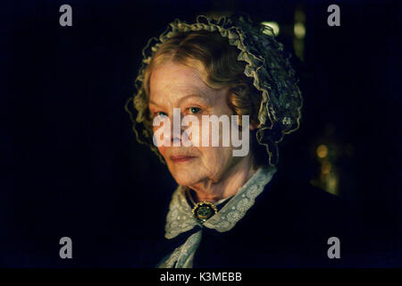 JANE EYRE [BR / US 2011] Judi Dench come la signora Fairfax data: 2011 Foto Stock