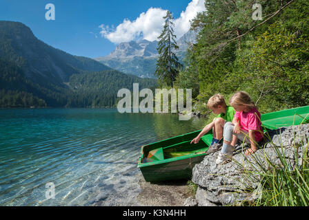 Brenta Trentino, Italia. Il lago di Tovel nel gruppo montuoso del Brenta Foto Stock