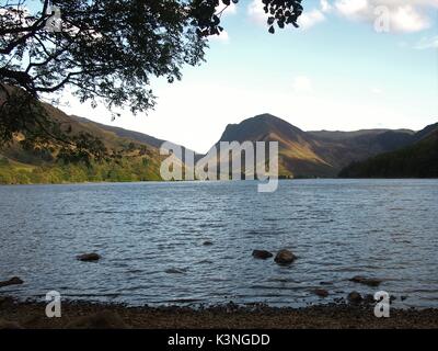 Fleetwith Pike da tutta Buttermere, Cumbria, Regno Unito Foto Stock