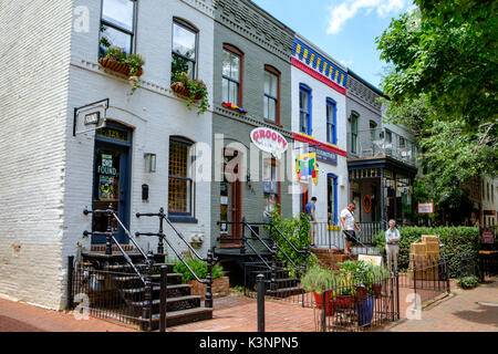 Carte di Groovy e fata madrina giocattoli, negozi indipendenti sulla 7th Street SE, Washington DC Foto Stock