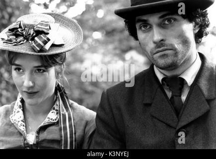 Il WOODLANDERS [br] 1997 Emily trama come grazia Malbury, Rufus Sewell come Giles Winterbourne data: 1997 Foto Stock