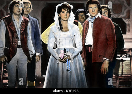 Capitano CLEGG [BR 1962] aka creature notturne [versione US titolo] YVONNE ROMAIN [center] Data: 1962 Foto Stock