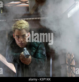 STAR TREK NELLE TENEBRE [US 2013] CHRIS PINE come il Capitano James T. Kirk data: 2013 Foto Stock