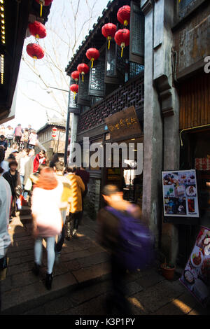 Suzhou shantang street tour della folla. Foto Stock