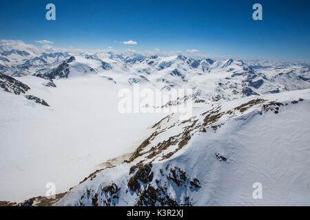 Vista aerea del ghiacciaio dei Forni e del Monte Vioz Valtellina Lombardia Italia Europa Foto Stock