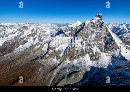 Vista aerea della cresta rocciosa del Cervino Zermatt cantone del Vallese Svizzera Europa Foto Stock