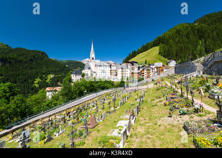 Livinallongo del Col di Lana cimitero. Veneto, Italia. Foto Stock