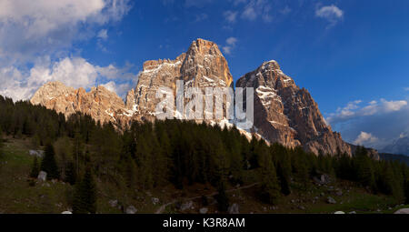 Il Monte Pelmo, Dolomiti, Belluno, Italia. Foto Stock