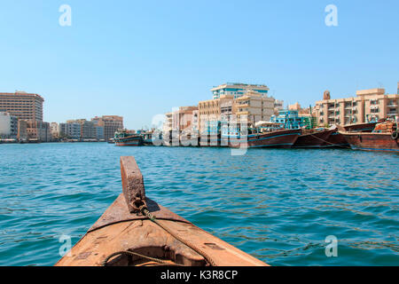 Abras attraversando il Torrente di Dubai Emirati Arabi Uniti Foto Stock