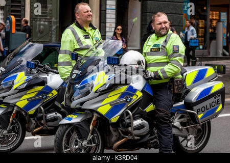 Polizia Ceca, polizia motociclistica, Praga, Repubblica Ceca Foto Stock