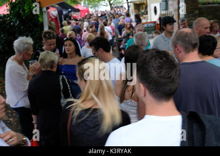 Nantwich, Cheshire, Food Festival, formaggio, bevande, annuale, città del mercato, edifici in bianco e nero, Elizabethan, Old, Storia, storico, presto. Foto Stock