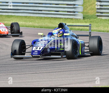 Logan Sargeant, Carlin, F4 campionato britannico, BTCC Rockingham, Rockingham Motorsport Speedway, domenica 27 agosto, 2017, Autosport, British Tourin Foto Stock