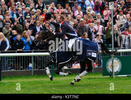 Il 3 settembre 2017. Oliver Townend (GBR) riding Ballaghmor Class vince il 2017 Land Rover Burghley Horse Trials, Stamford, Regno Unito. Jonathan Clarke/Alamy Live News Foto Stock