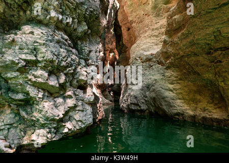 Il canyon del fiume Novella visto dal kayak, Santa Giustina Lago, Val di Non, in provincia di Trento, Trentino Alto Adige, Italia, Europa Foto Stock