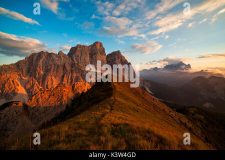 Il Monte Pelmo, Dolomiti, Borca di Cadore, Belluno, Veneto, Italia. Foto Stock