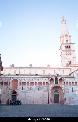 Modena, Emilia Romagna, Italia. Piazza Grande e il Duomo al tramonto. Foto Stock