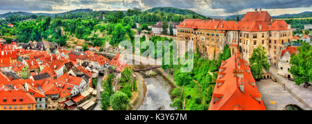 Vista del castello di Cesky Krumlov in Repubblica Ceca Foto Stock