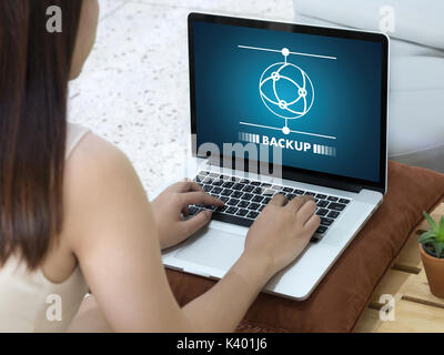 LIVE STREAMING Backup Download di copie di dati di elaborazione dati digitali trasferimento , lo streaming di file di download Foto Stock