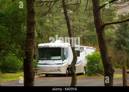 Camper in campeggio, Beverly Beach State Park, Oregon Foto Stock