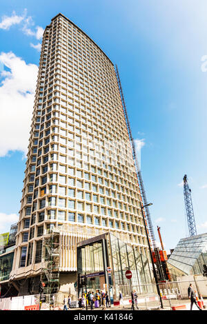 Punto di centro o Centrepoint, 101 New Oxford Street, Londra, punto centrale Building, New Oxford Street, West End, la City of Westminster, edificio esterno Foto Stock