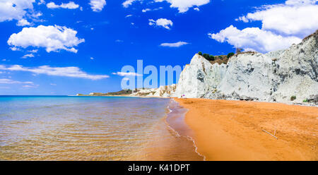 Impressionante spiaggia Xi,l'isola di Cefalonia,vista panoramica,Grecia. Foto Stock